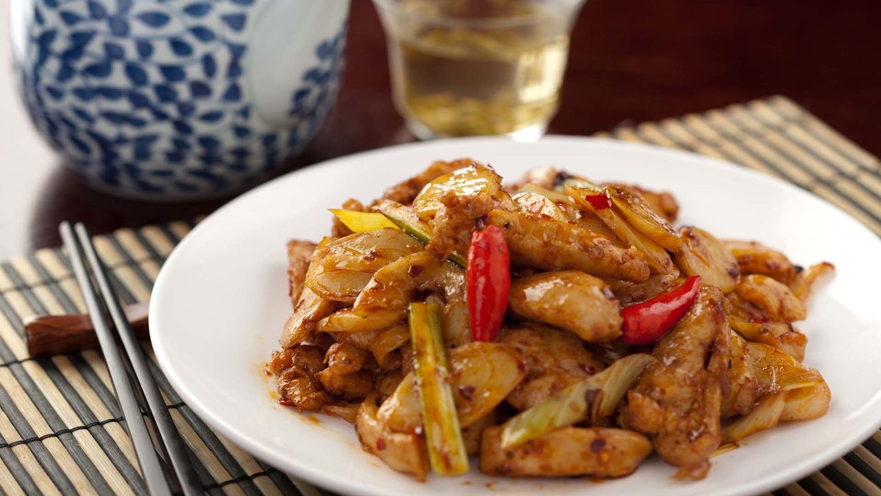 Sichuan Fried Rice Cakes with Diced Chicken
