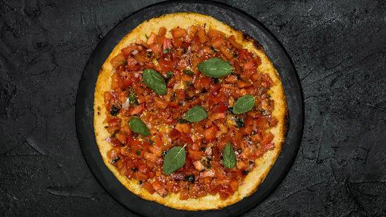 Bruschetta Pizza