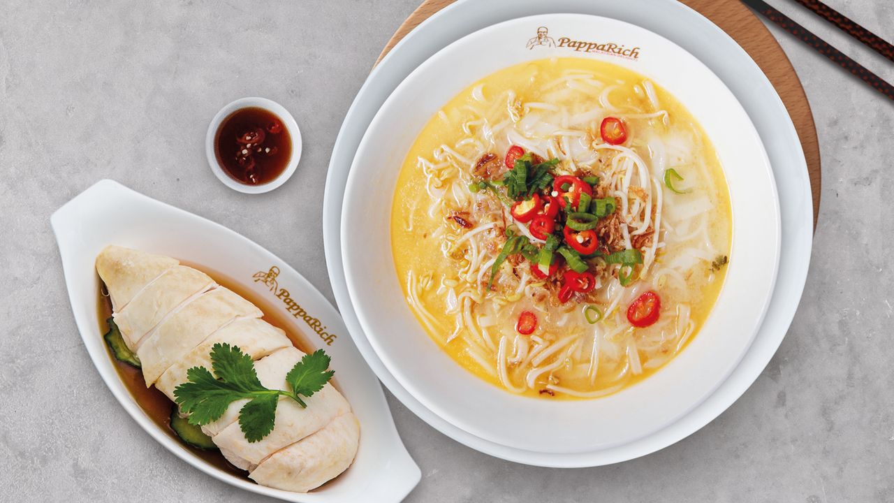 N09. Ipoh Koay Teow Soup with Steamed Chicken (Unavailable)