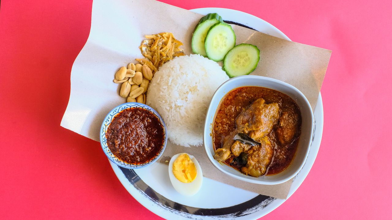 Nasi Lemak (Chicken Curry)