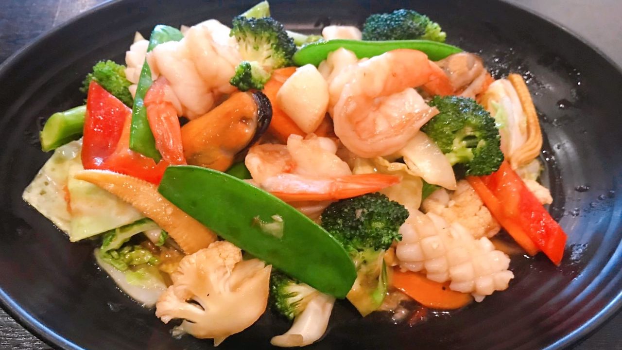 Pad Nam Mun Hoy