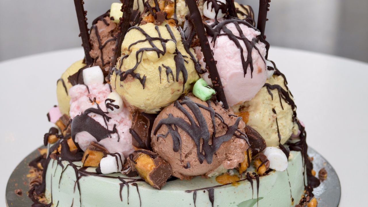 Gelato Round Cake