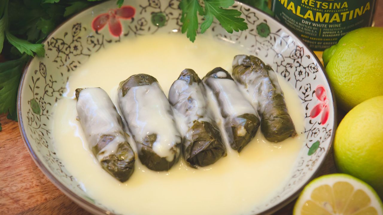 Dolmades Avgolemono V (6 Pieces)