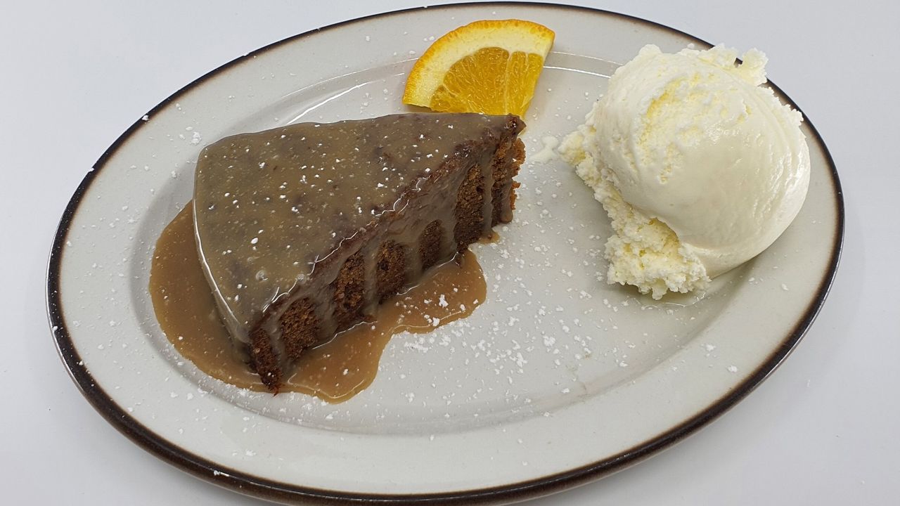 Sticky Date Pudding