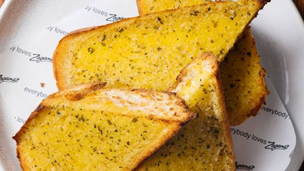 Classic garlic bread