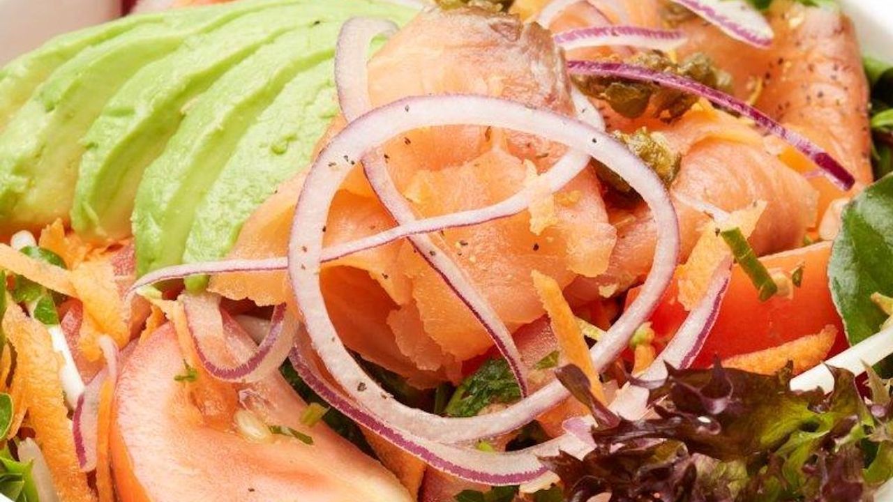 Smoked Salmon with Red Onion & Capers (gf)