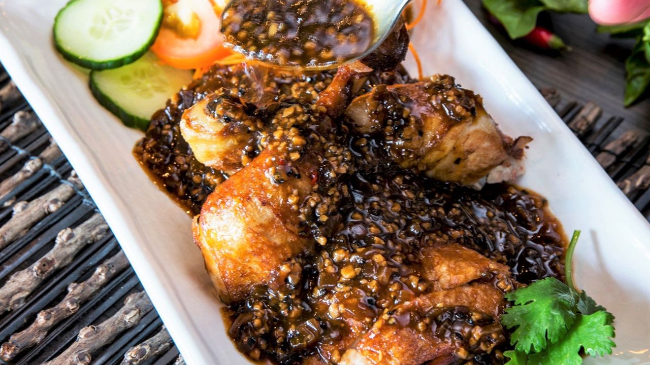 Chicken with Butter & Pepper Sauce (With Bone)