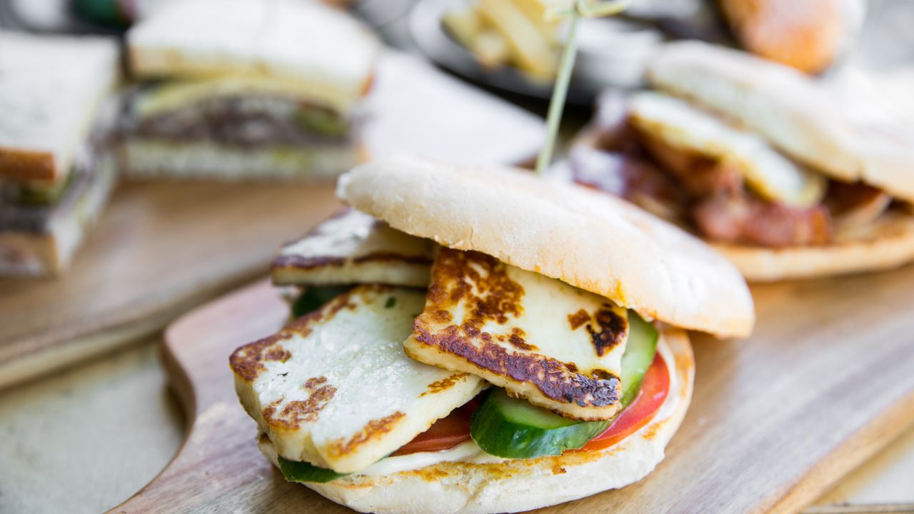 Grilled Halloumi Roll