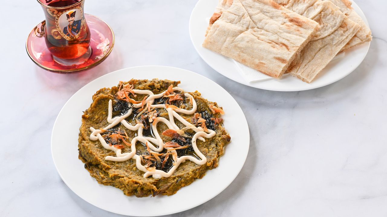 Kashk - e - Bademjan