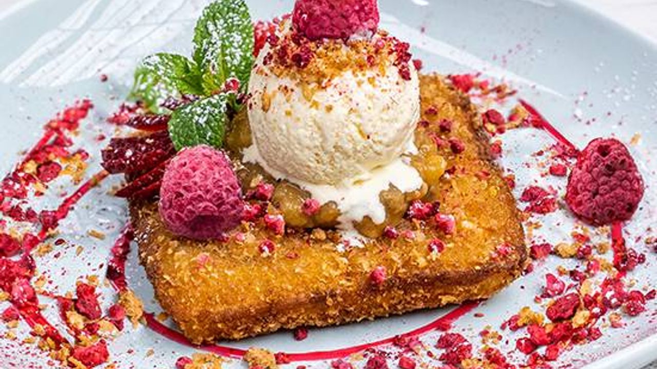 Cinnamon crumpet donut