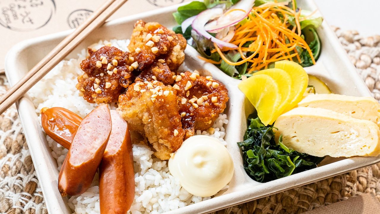 Fried Chicken with Cheese Sausage Bento