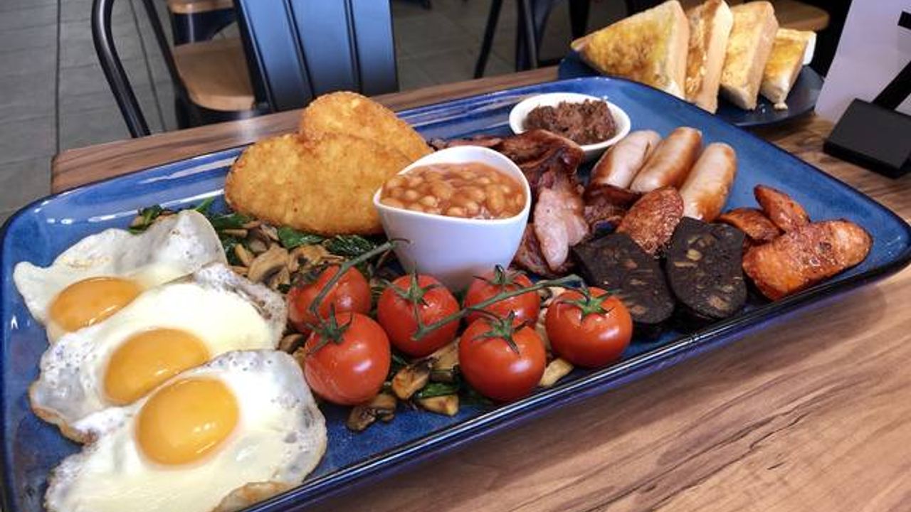 Mega Brekky