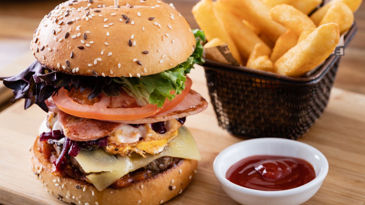 Bazza's Burger with Chips