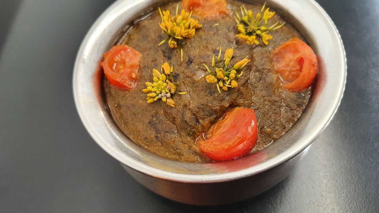 Punjabi Sarohoin Da Saag