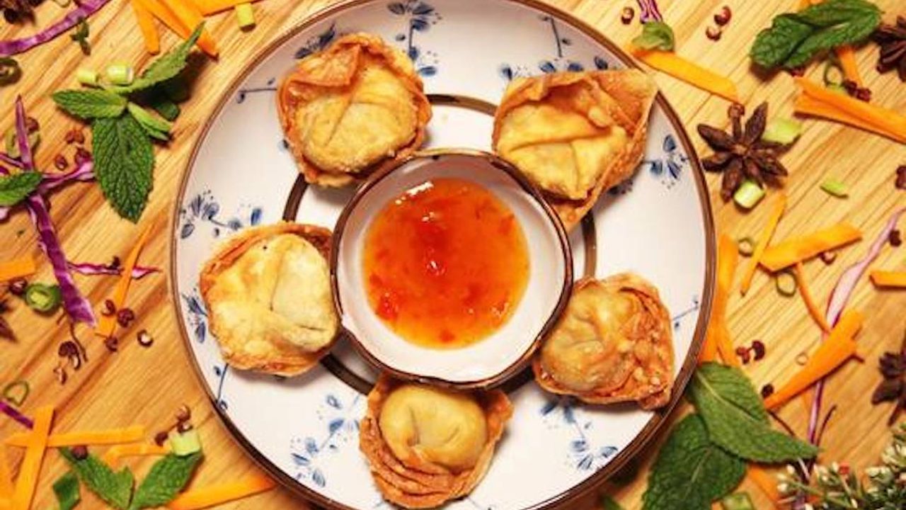 Deep Fried Wontons (Pork) 炸雲吞