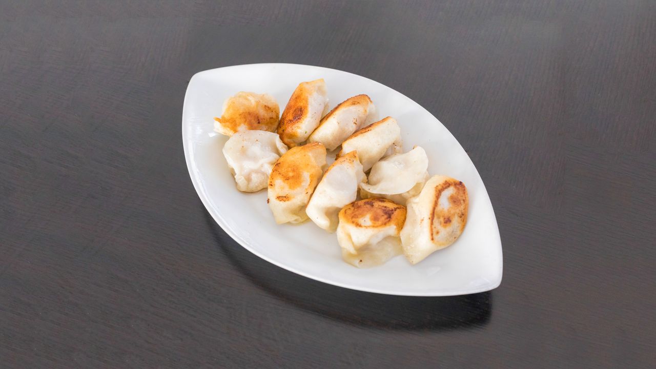 Boiled Chicken and Prawn Dumpling