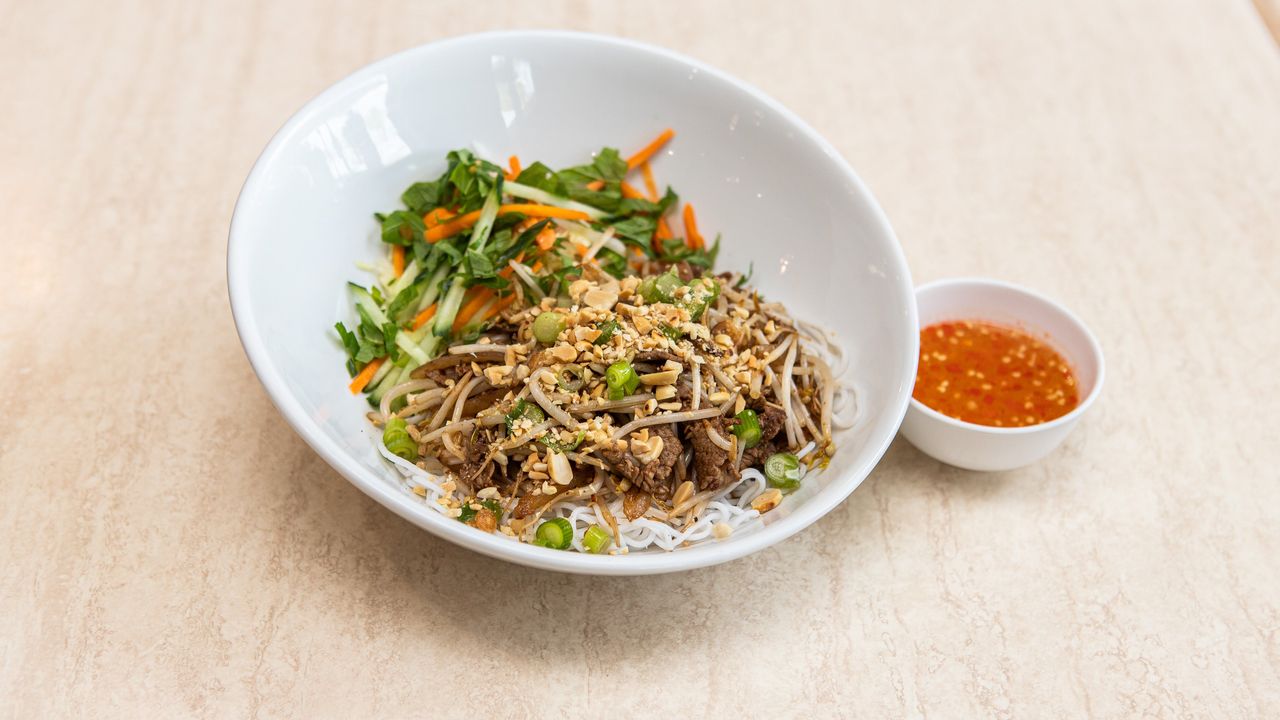 Rice Noodle Stir Fried with Beef