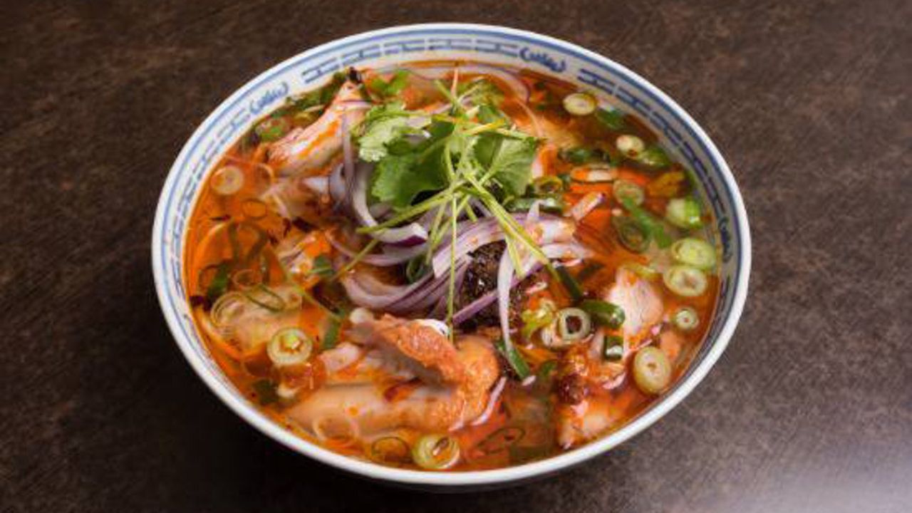 Bún Gà Xả Ớt