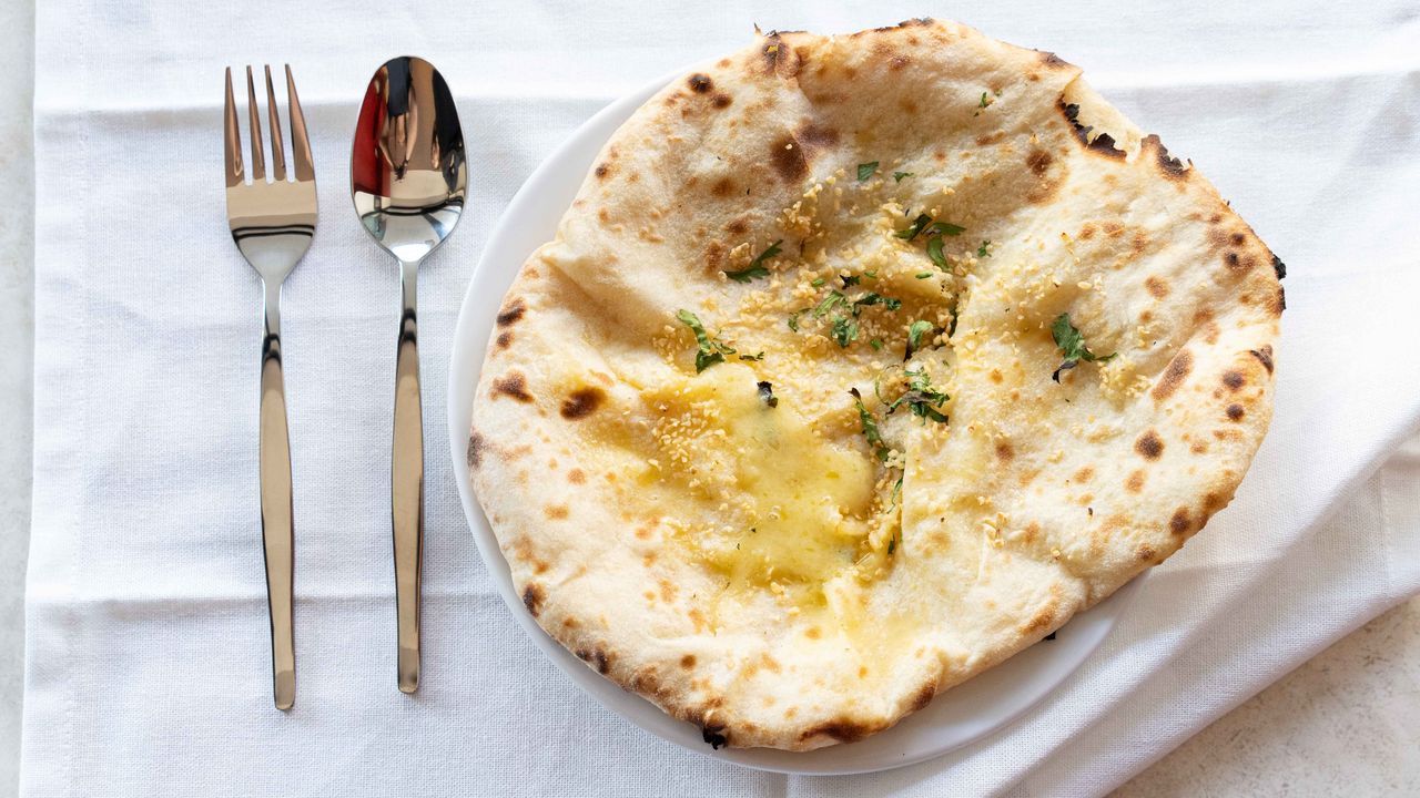 Garlic & Cheese Naan
