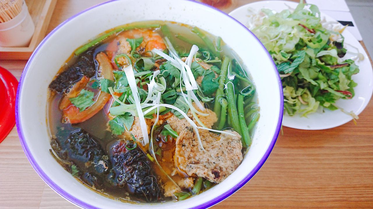 13. Bánh đa Cua