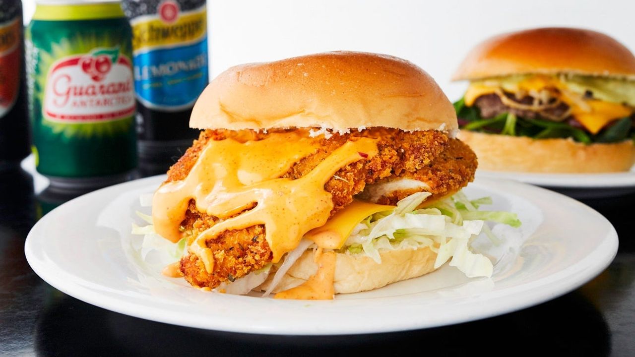 Uncle Jacks Hot Schnitzel Burger Meal