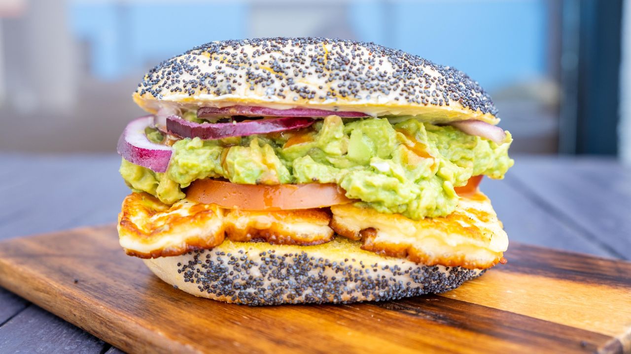 Halloumi Avocado