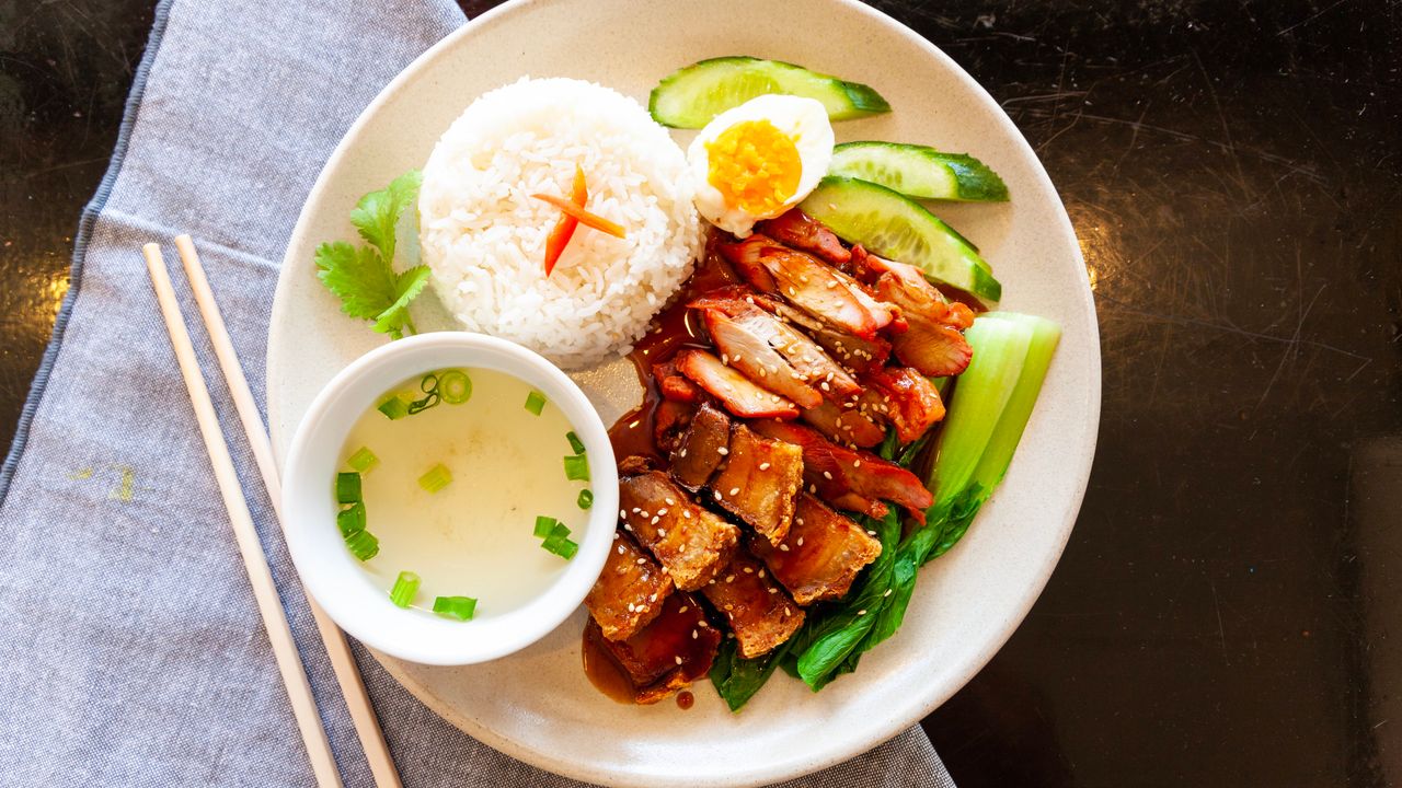 1. Kaow Moo Dang