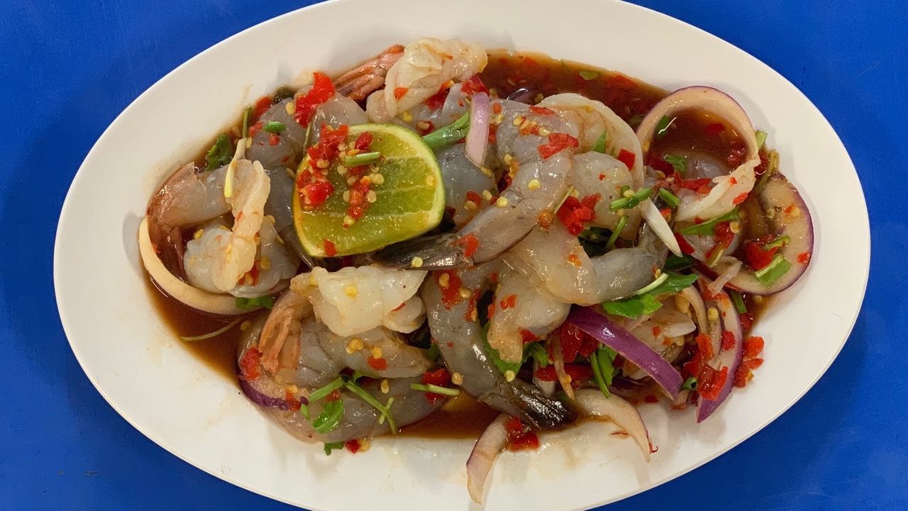 Raw Prawn salad with fermented fish ยำปลาร้ากุ้งสด