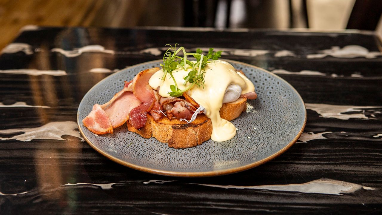 Eggs Benedict