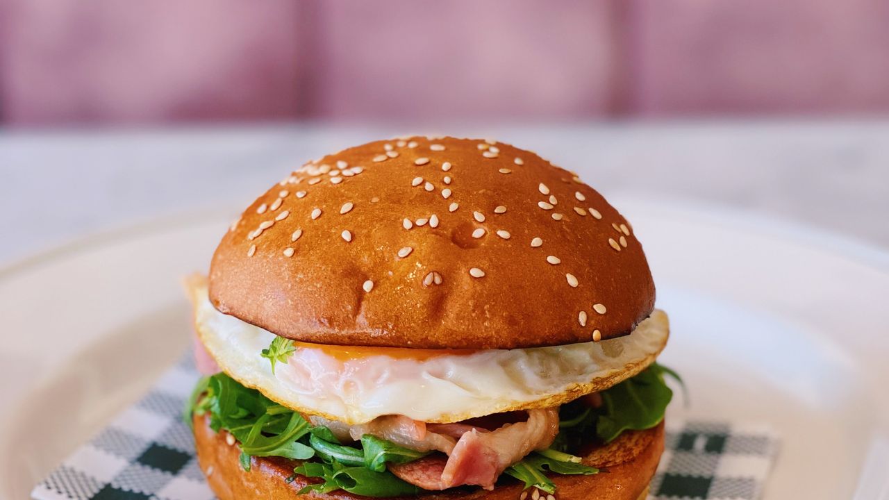 Artisaint Breakfast Burger