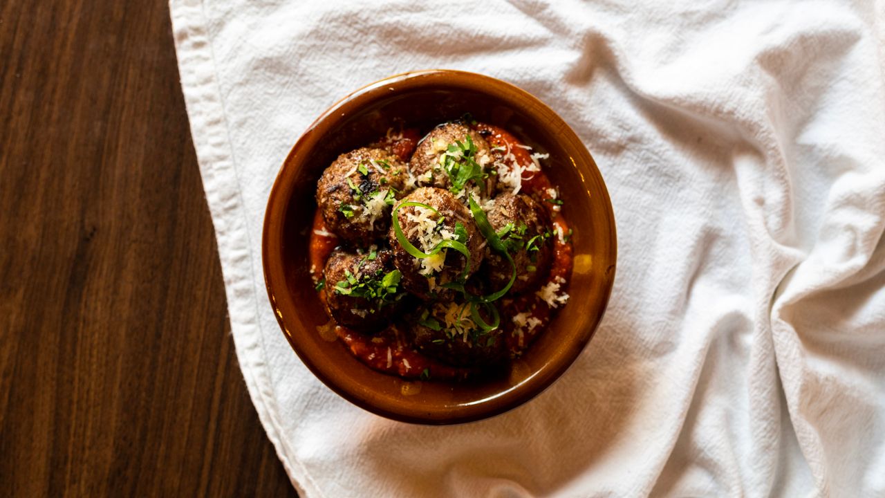 Albóndigas con Romesco