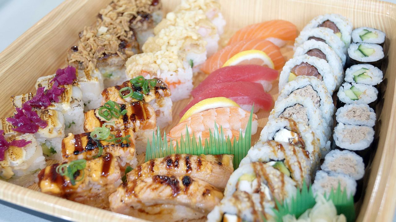 Sushi Platter A (42 Pc)