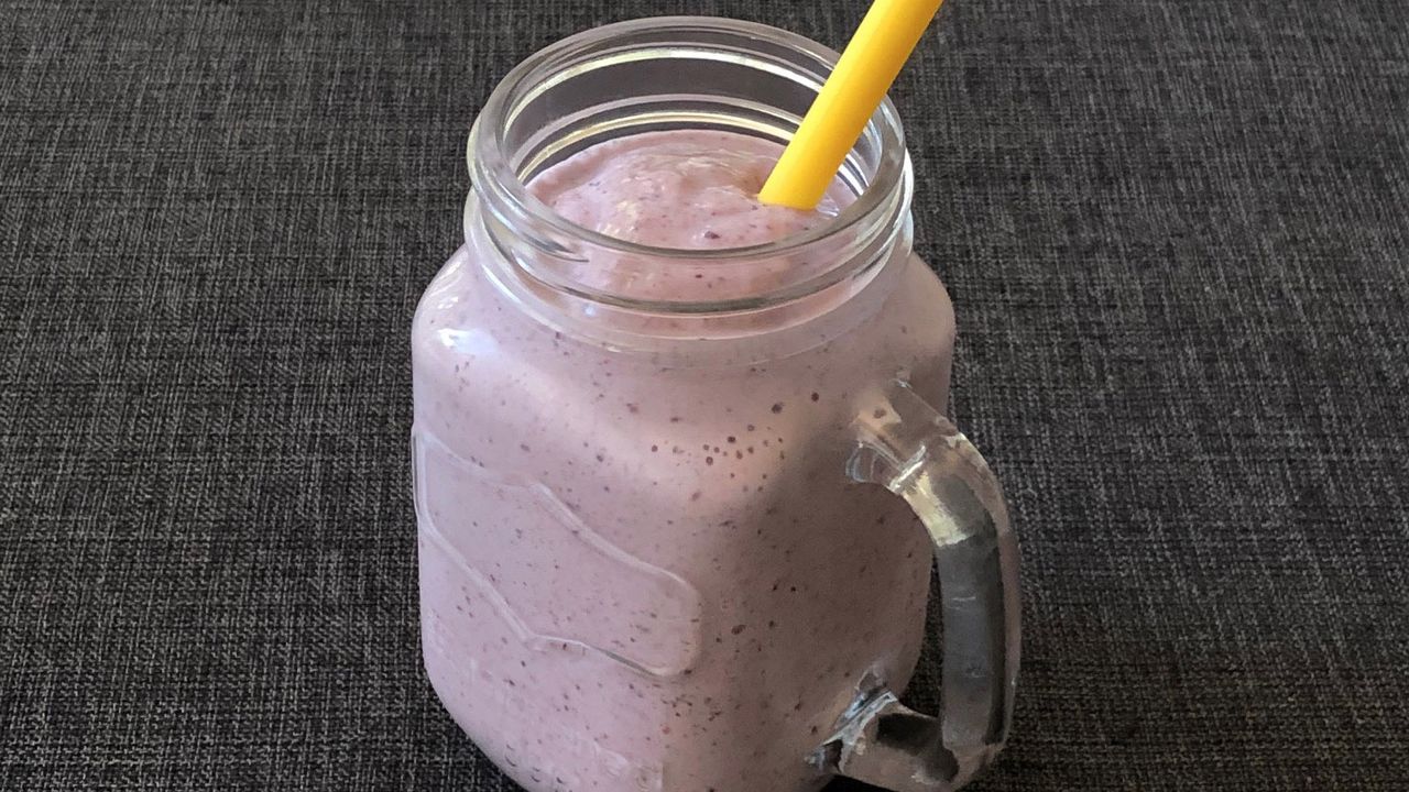 Blueberry Cinnamon Smoothie