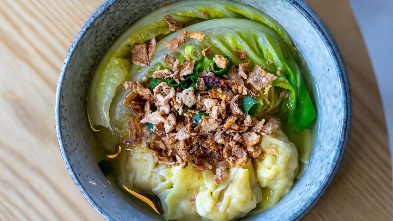 Wonton Soup (10 Pieces)