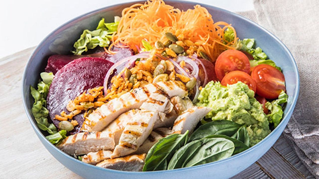 Superpower Salad (2470 kJ)