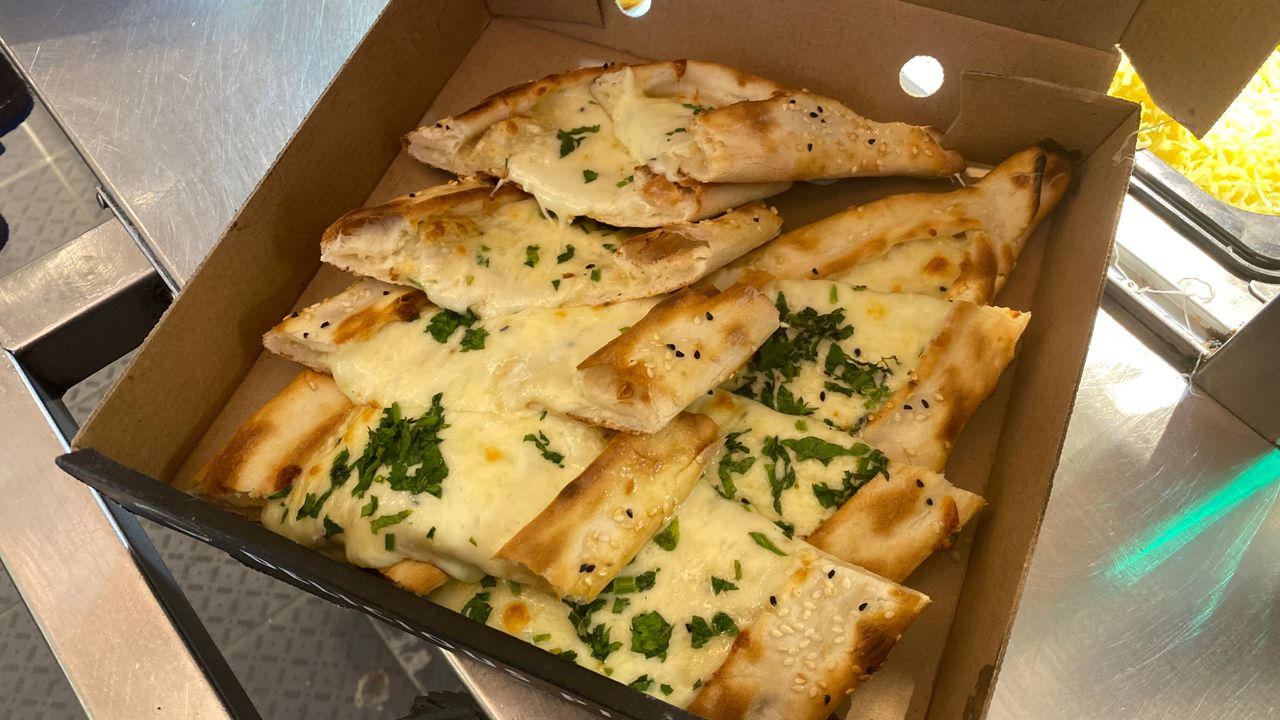 Garlic Turkish Pide