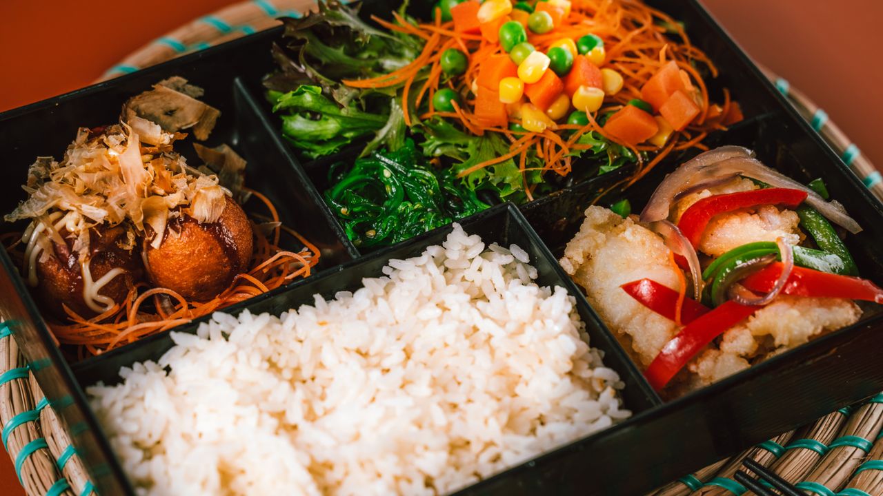 B03. Fish Bento