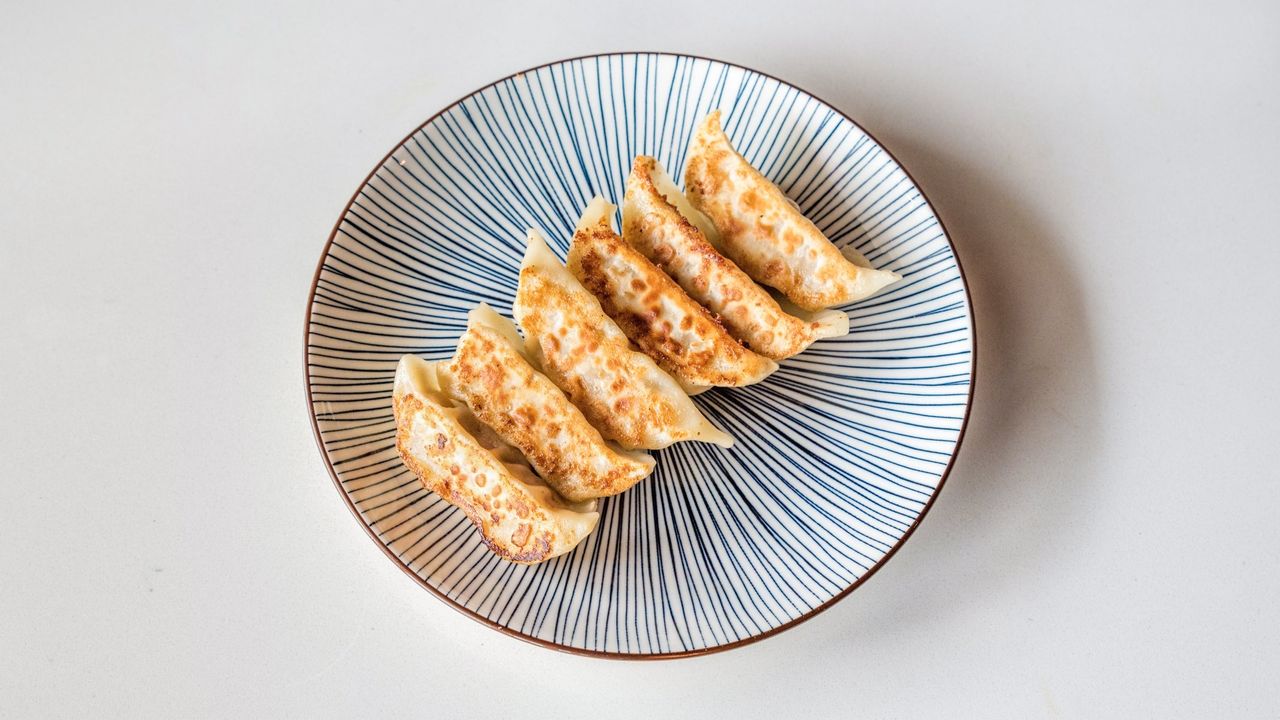 Gyoza (Six Pieces)