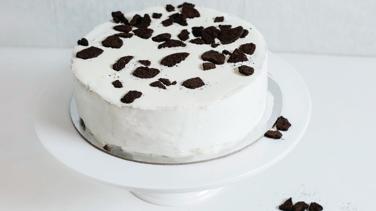 Cookies & Cream Cake