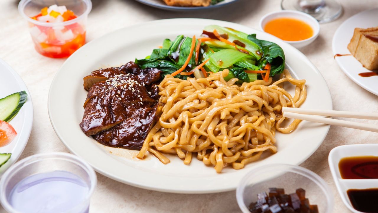 Vegetarian Roasted Duck Noodle