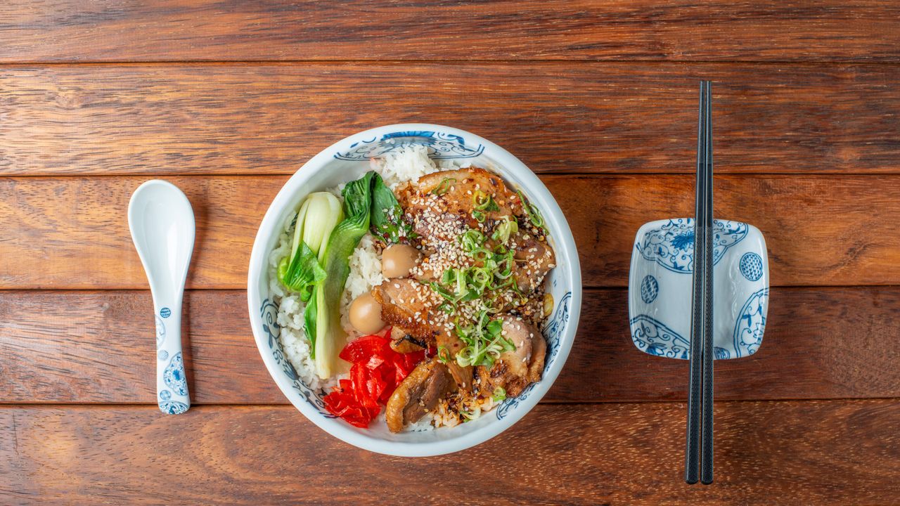 Spicy Sliced Boneless Marinated Duck Breast Rice Meal