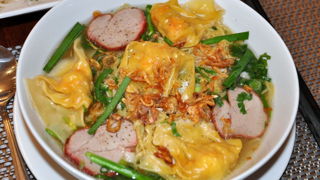 BBQ Pork & Wonton Egg Noodle Soup