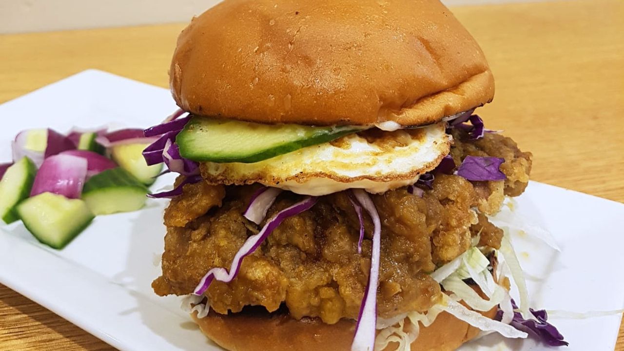 Satay Chicken Burger