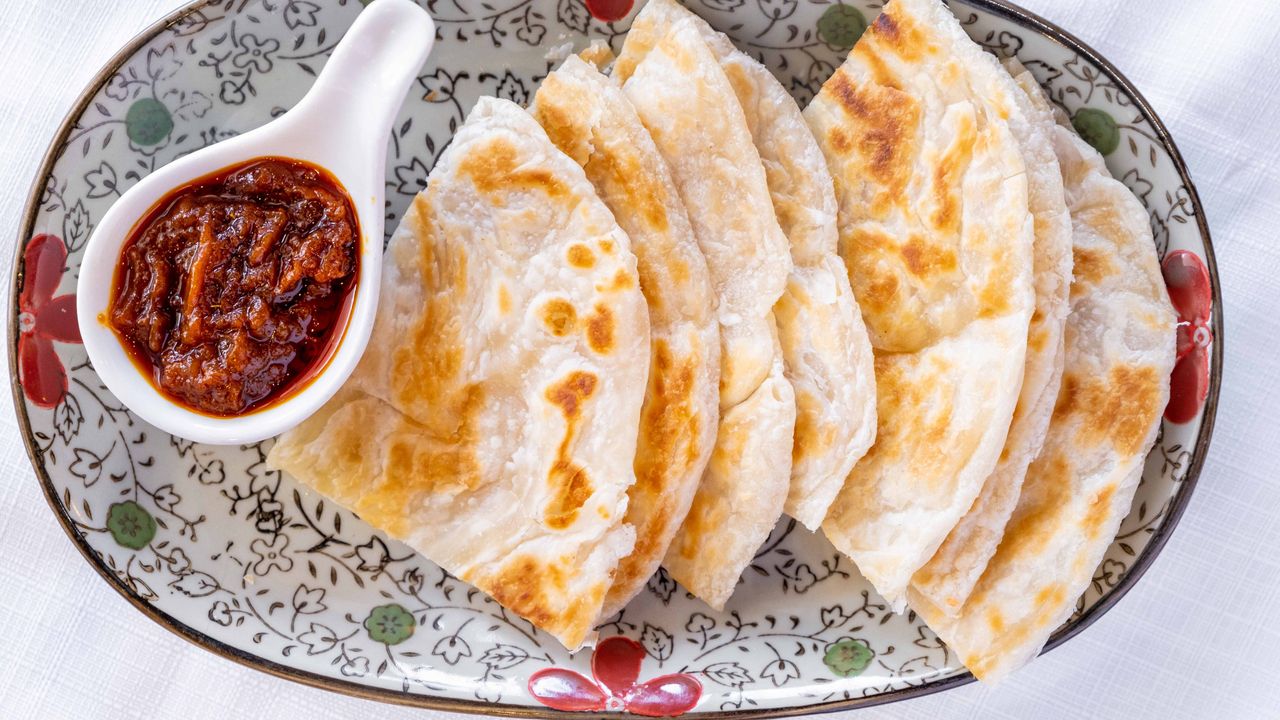 RN9. Roti Bread with Satay Sauce
