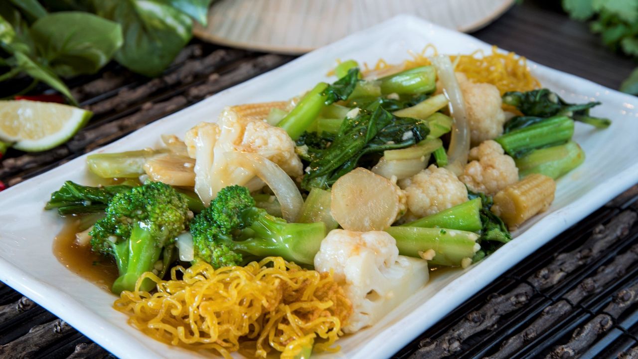 Mixed Vegetables Fried Egg Noodle