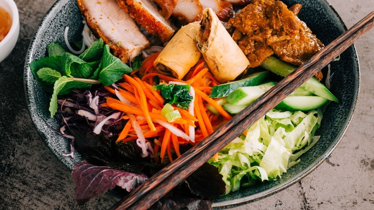 Lemongrass Beef Vermicelli Bowl