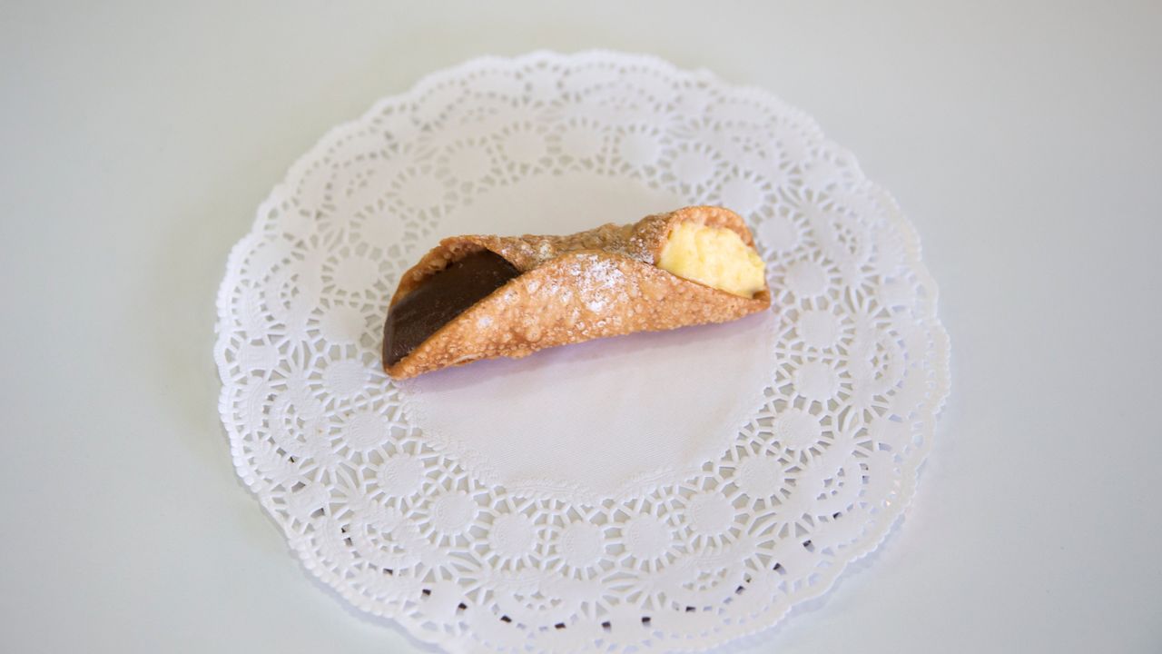 Sicilian Cannoli (Half Chocolate Half Vanilla Custard)