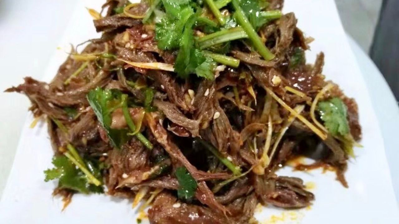Tossed Pork Tripe in Chili Sauce