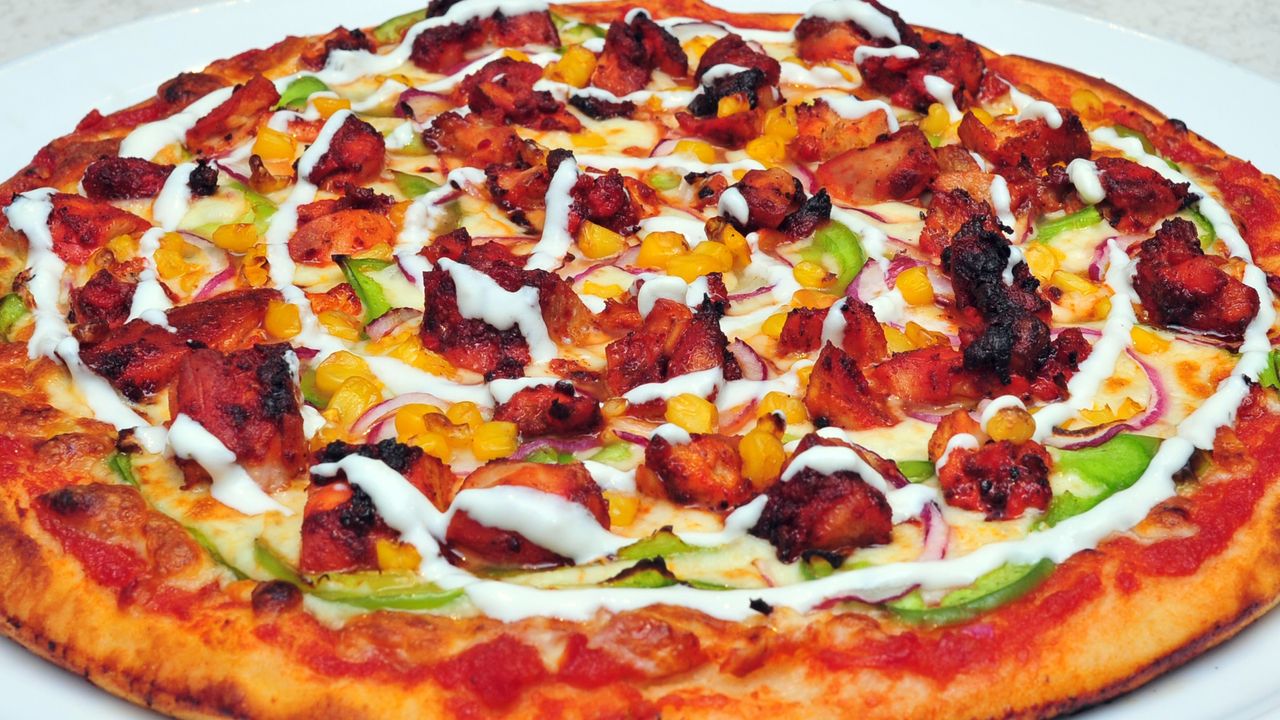 Tandoori Chicken Pizza