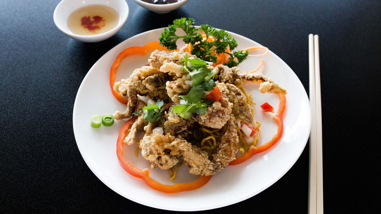 Fried Soft Shell Crab with Salt and Pepper Sauce